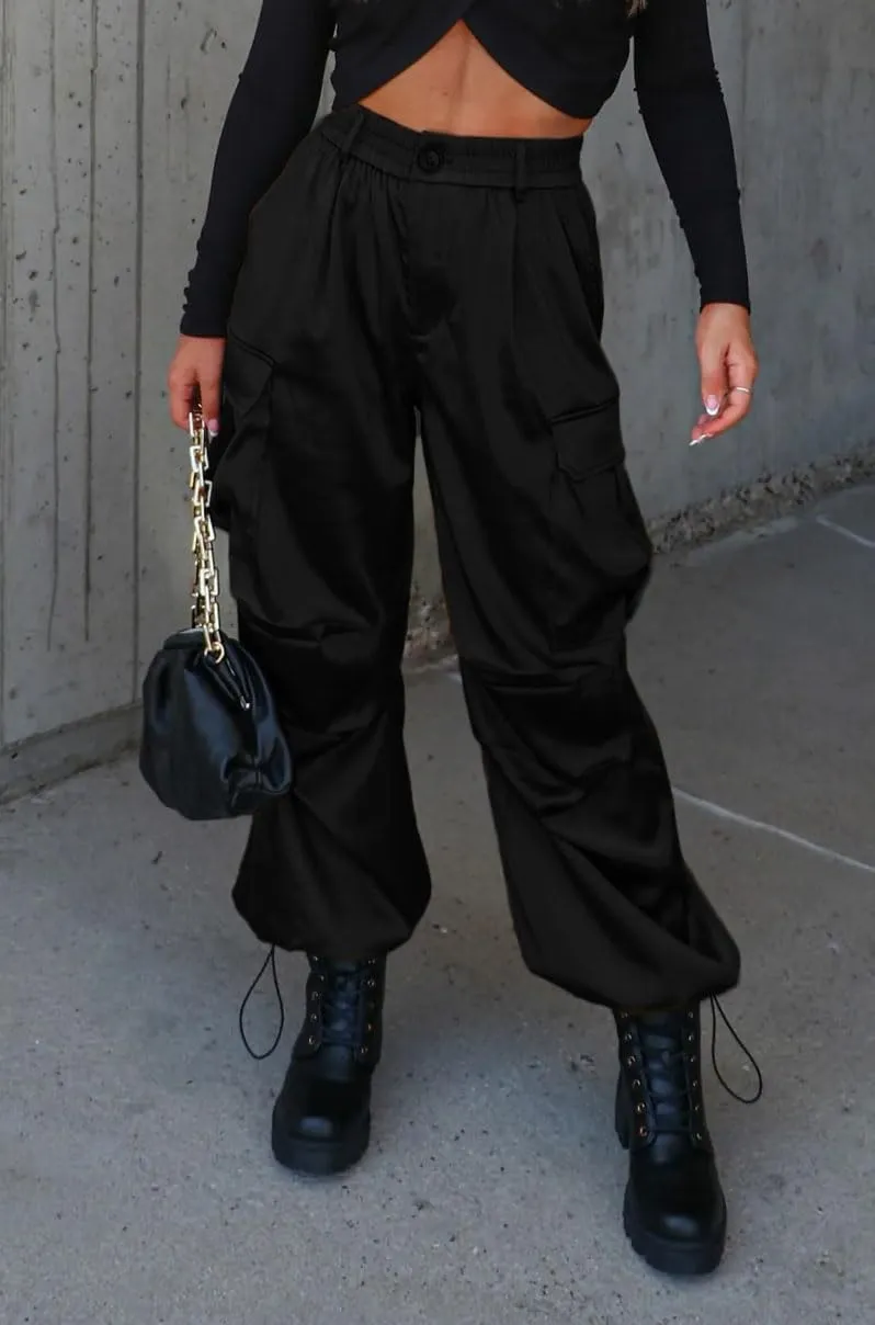 chouyatou Women's Casual Satin Cargo Pants Elastic High Waisted Jogger Parachute Pants Lounge Trousers