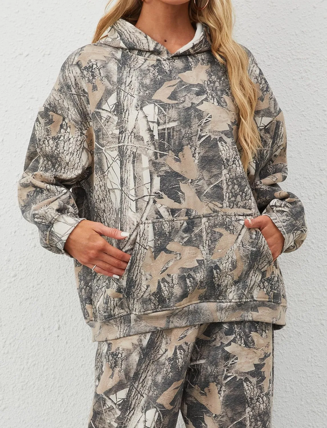 Women's Camo Hoodie Maple Leaf Print Oversized Hooded Sweatshirt Loose Casual Pullover Sweatshirts Long Sleeve Tops